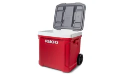Koelbox Igloo Latitude 60 Roller Red 2021 -Buitenkampeer Winkel 00034749 o1