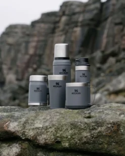 Thermosbeker Stanley The Stacking Beer Pint Charcoal 0,47L -Buitenkampeer Winkel 2 960x1200 1