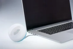 Reislamp Rubytec Bulb USB Blue -Buitenkampeer Winkel 3 Bulb In Macbook 1