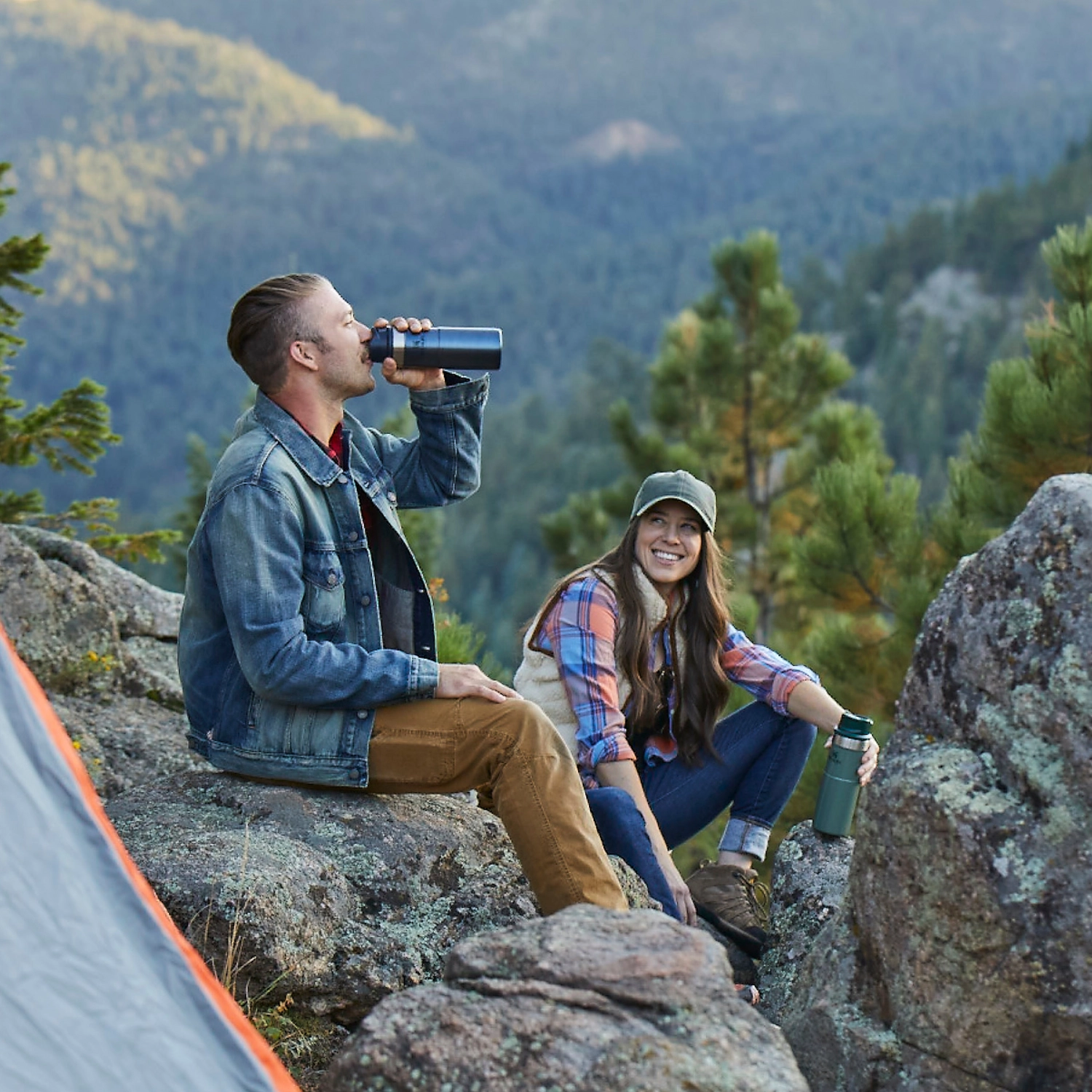 Thermosbeker Stanley Classic Trigger Action Mug 2.0 Matte Black 0,47L 6 Thermosbeker Stanley Classic Trigger Action Mug 2.0 Matte Black 0,47L - Afbeelding 4